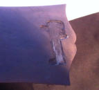 Fr das Gibson Logo wird das Veneer ausgefrst.